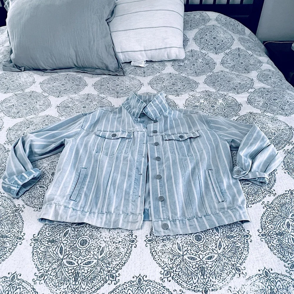 Ivy & Main Jacket - Picture 3 of 12
